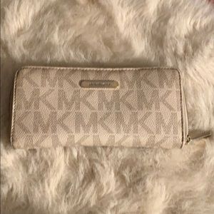 Michael Kors wallet